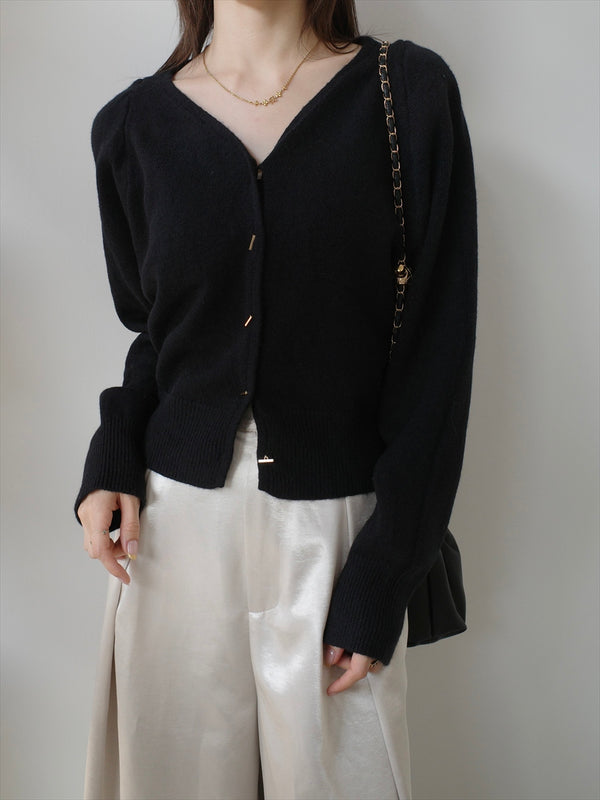 gold metal v neck cardigan / black