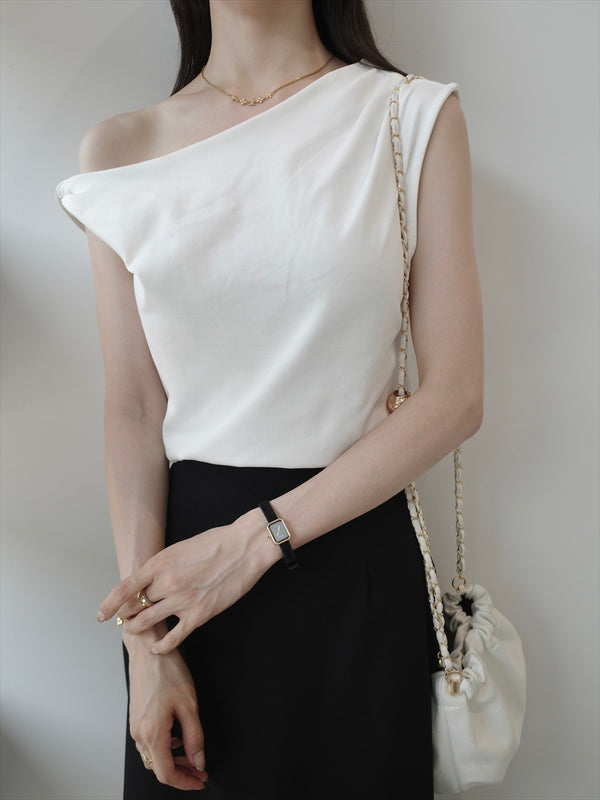 asymmetry design top / white
