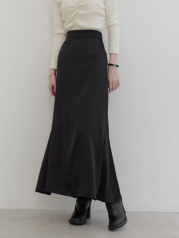matte satin flare skirt / black