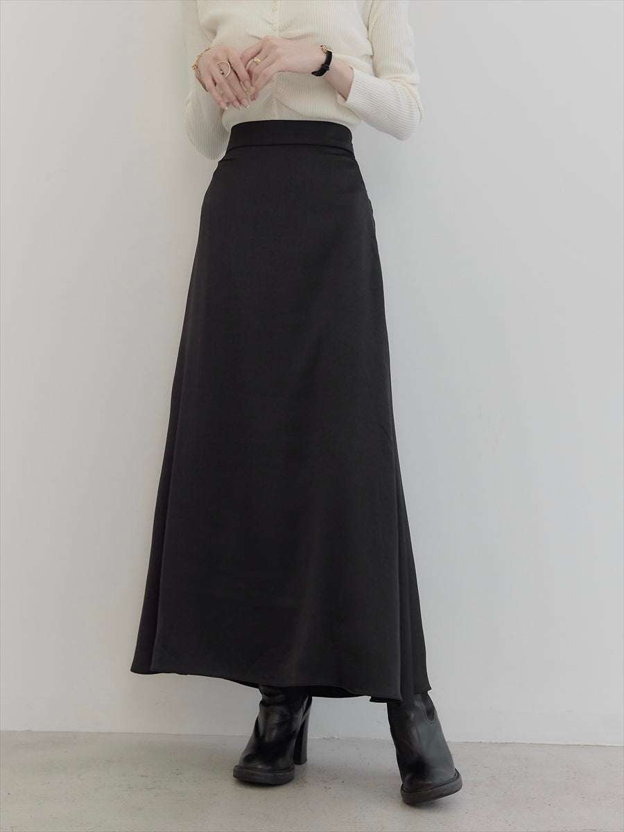RE ARRIVAL】matte satin flare skirt / black – APJ